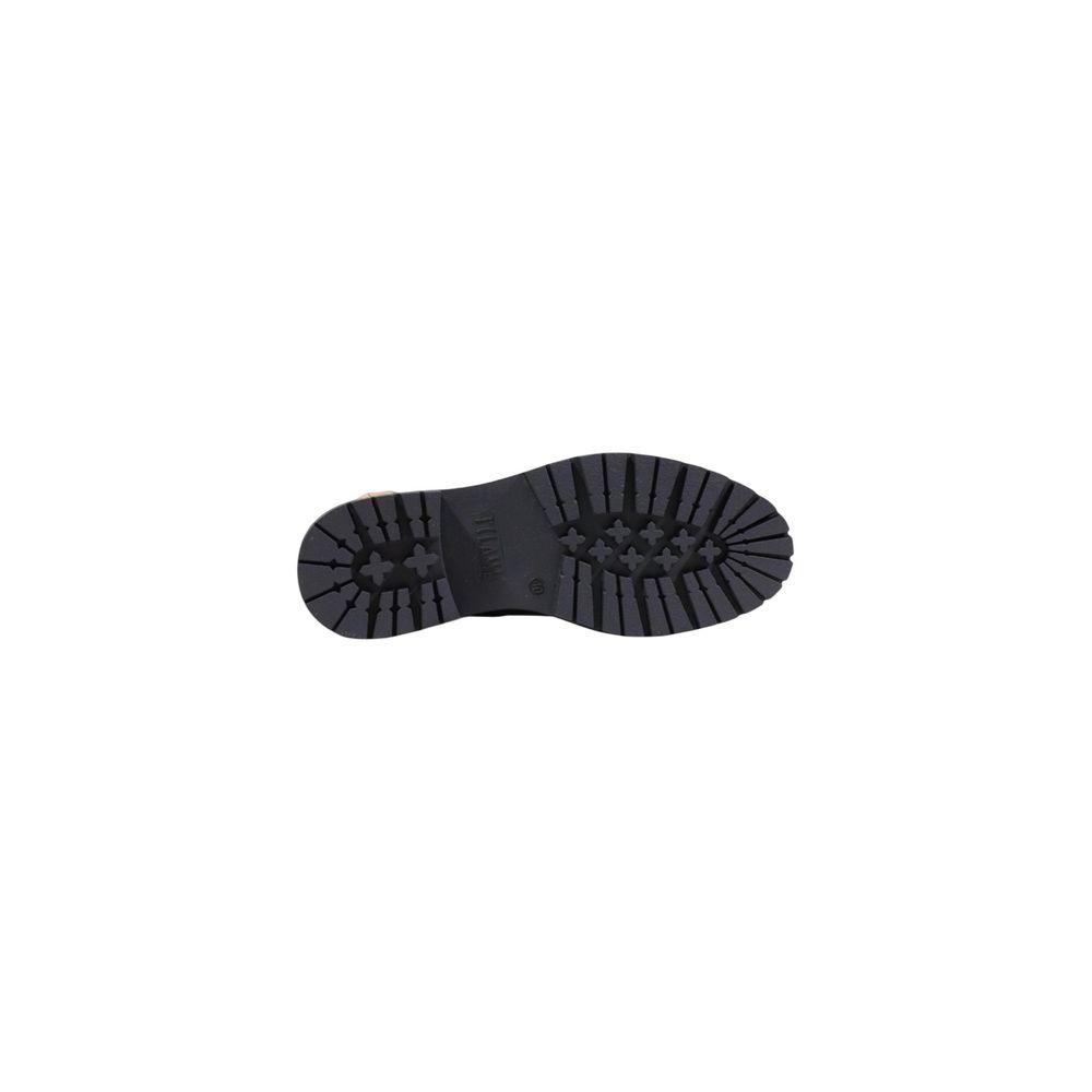 Ankle Winter Boots by Alviero Martini Prima Classe for women in polyethylene & polyurethane black features an high-performance silhouette, showcasing the sophisticated design of the Women's Polyethylene & Polyurethane Ankle Winter Boots with a and a refined .