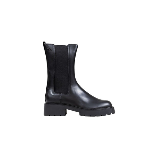 Ankle Chelsea Winter Boots by Calvin Klein Jeans for women in leather black features an high-performance design from the Women's Leather Ankle Chelsea Winter Boots collection, highlighting a high-performance and for a refined look.