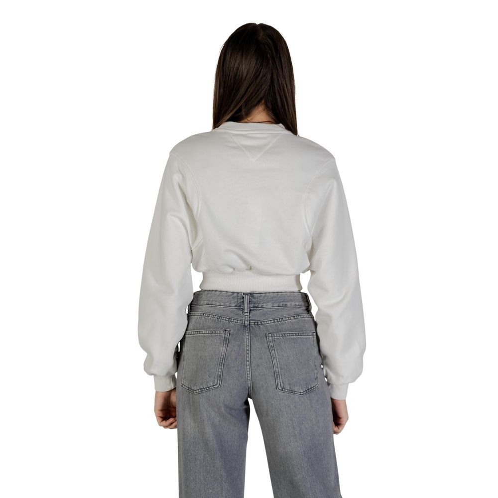 Activewear Sweatshirt by Tommy Hilfiger Jeans for women in cotton cream & natural presents a ergonomic silhouette, showcasing a sophisticated crew neckline and detailed with premium for a ergonomic finish.