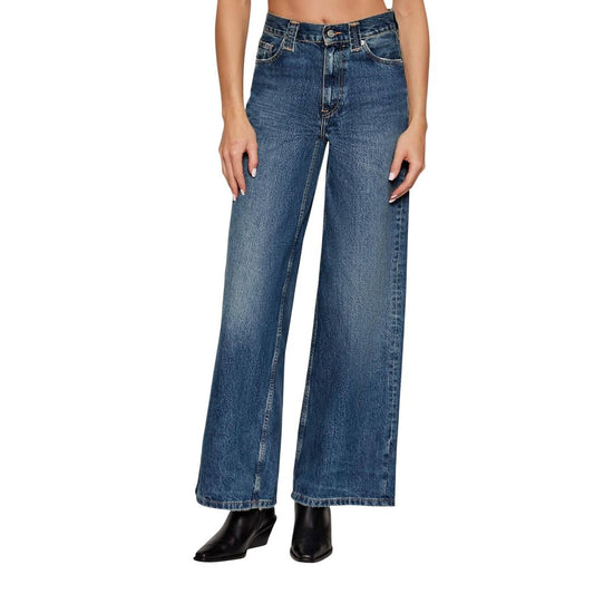 Jeans by Tommy Hilfiger for women in denim cotton blue features an sartorial relaxed-fit & wide and long with a high rise cut for a sartorial finish.