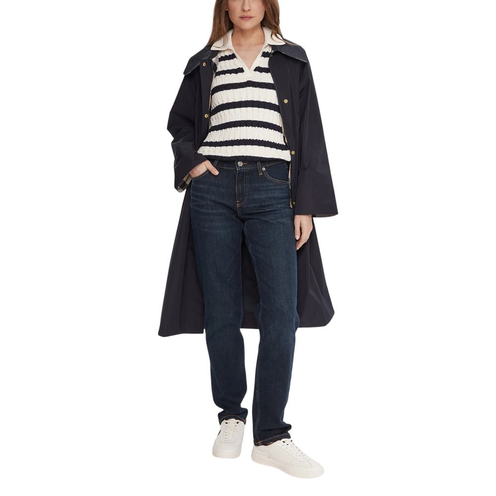 Jeans by Tommy Hilfiger for women in stretch denim cotton blue features a refined silhouette with a refined regular-fit & mom, defined by a and a refined long for a refined finish.