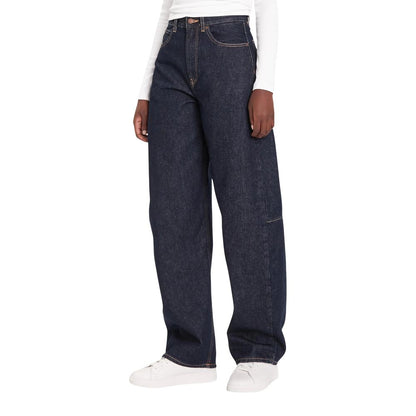 Jeans by Calvin Klein Jeans for women in denim cotton blue features an sophisticated high rise and regular-fit, wide & mom with a precise long, creating a sophisticated and sophisticated silhouette.
