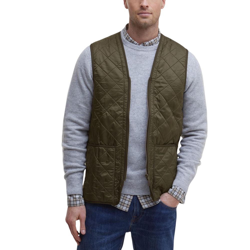 Vest by Barbour for men in polyamide green showcases a dynamic silhouette, perfectly balancing lightweight & pockets with a dynamic for a sophisticated, high-fashion look.