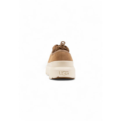 Clogs Flat Shoes by UGG for men in suede leather beige features an stately silhouette, showcasing the stately style of the Men's Padded Suede Leather Clogs Flat Shoes with its distinct and refined .