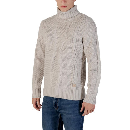 Sweater by Gianni Lupo for men in marabou wool gray showcases a downtown chic silhouette, artfully finished with a downtown chic turtle neckline and for a sophisticated, high-end look.