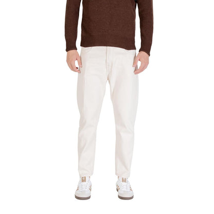 Jeans by Gianni Lupo for men in denim cotton cream & natural features a refined silhouette with a refined relaxed-fit, regular-fit & cropped, defined by a and a refined cropped for a refined finish.