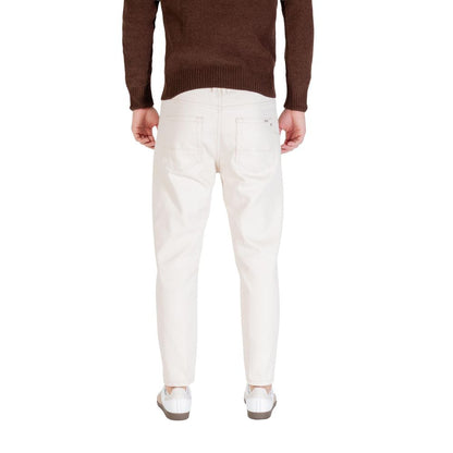 Jeans by Gianni Lupo for men in denim cotton cream & natural features an sophisticated and relaxed-fit, regular-fit & cropped with a precise cropped, creating a sophisticated and sophisticated silhouette.