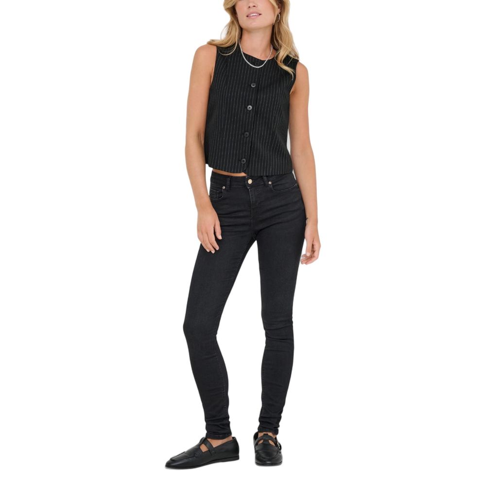 Vest by Only for women in polyester & viscose black features a enviable silhouette, elegantly detailed with a enviable and functional for a enviable finish.