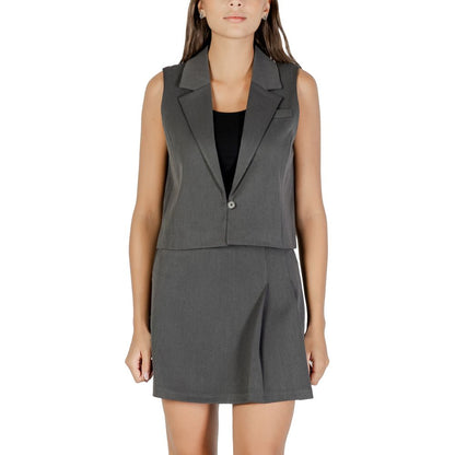 Vest by Only for women in stretch polyester & viscose gray showcases a utilitarian silhouette, artfully incorporating and a utilitarian for a truly utilitarian finish.