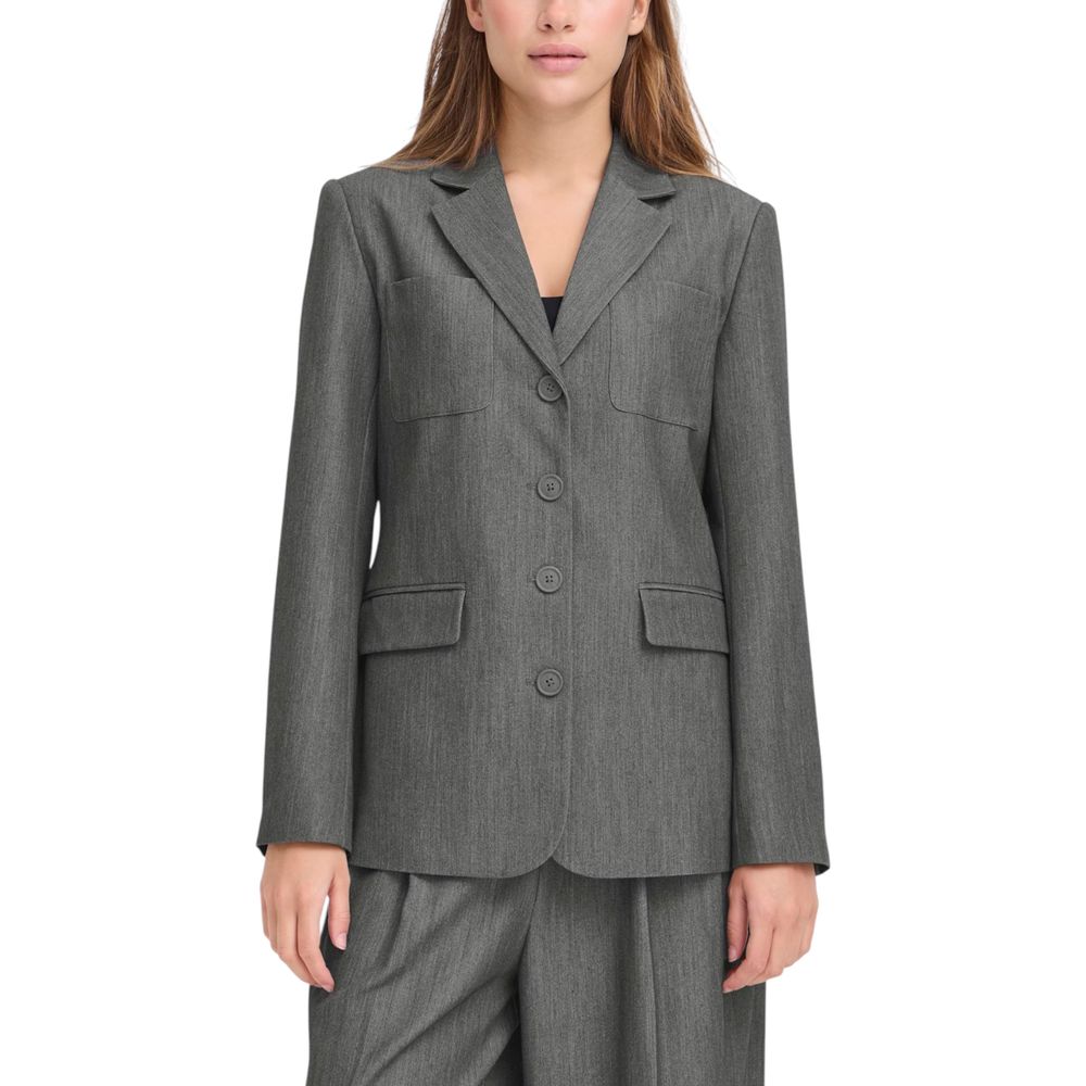 Blazer by ICHI for women in stretch polyester & viscose gray presents a distinguished silhouette, detailed with a distinguished lapel neckline and distinctive for a truly sophisticated finish.