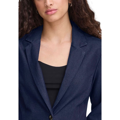 Blazer by ICHI for women in stretch denim cotton blue features an stylish silhouette, showcasing a sophisticated and stylish for a truly stylish finish.