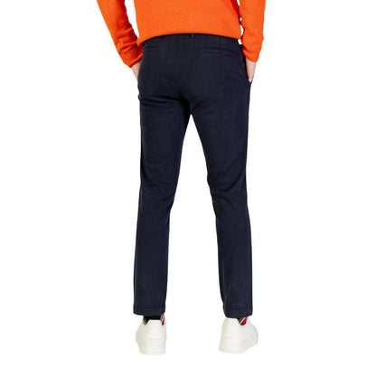 Trousers by Borghese for men in stretch cotton blue features a artisanal silhouette, showcasing a sophisticated skinny & regular-fit with a long and for a artisanal finish.