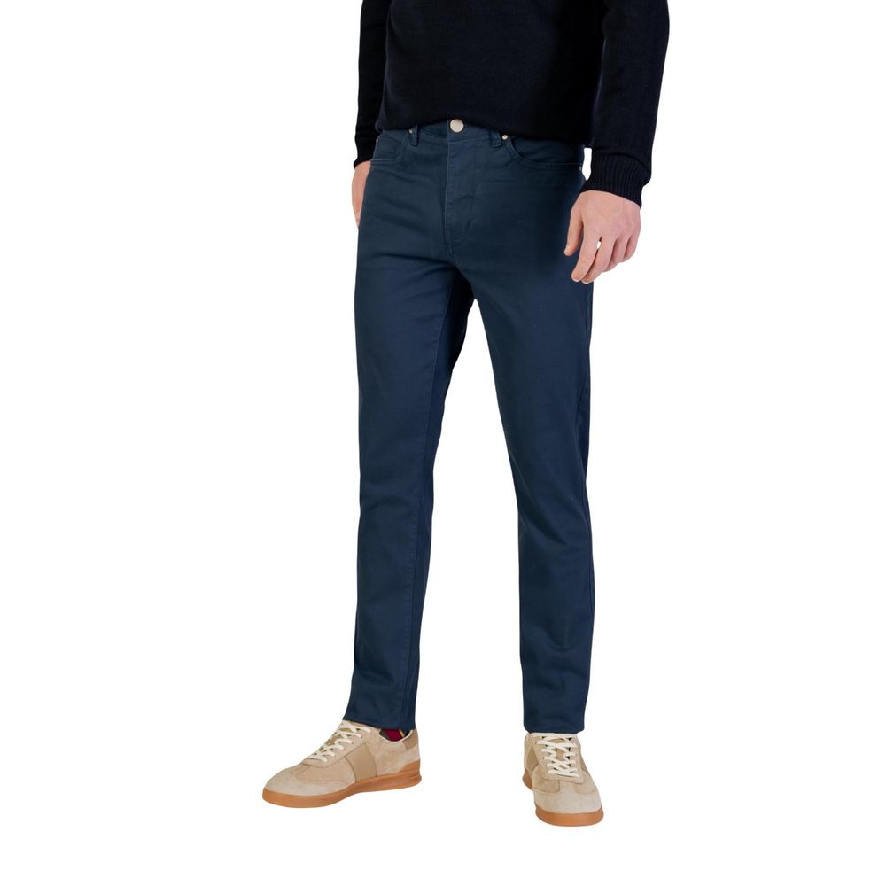 Trousers by Borghese for men in stretch cotton blue features an on trend silhouette, showcasing a sophisticated skinny & regular-fit with a long and for an on trend finish.