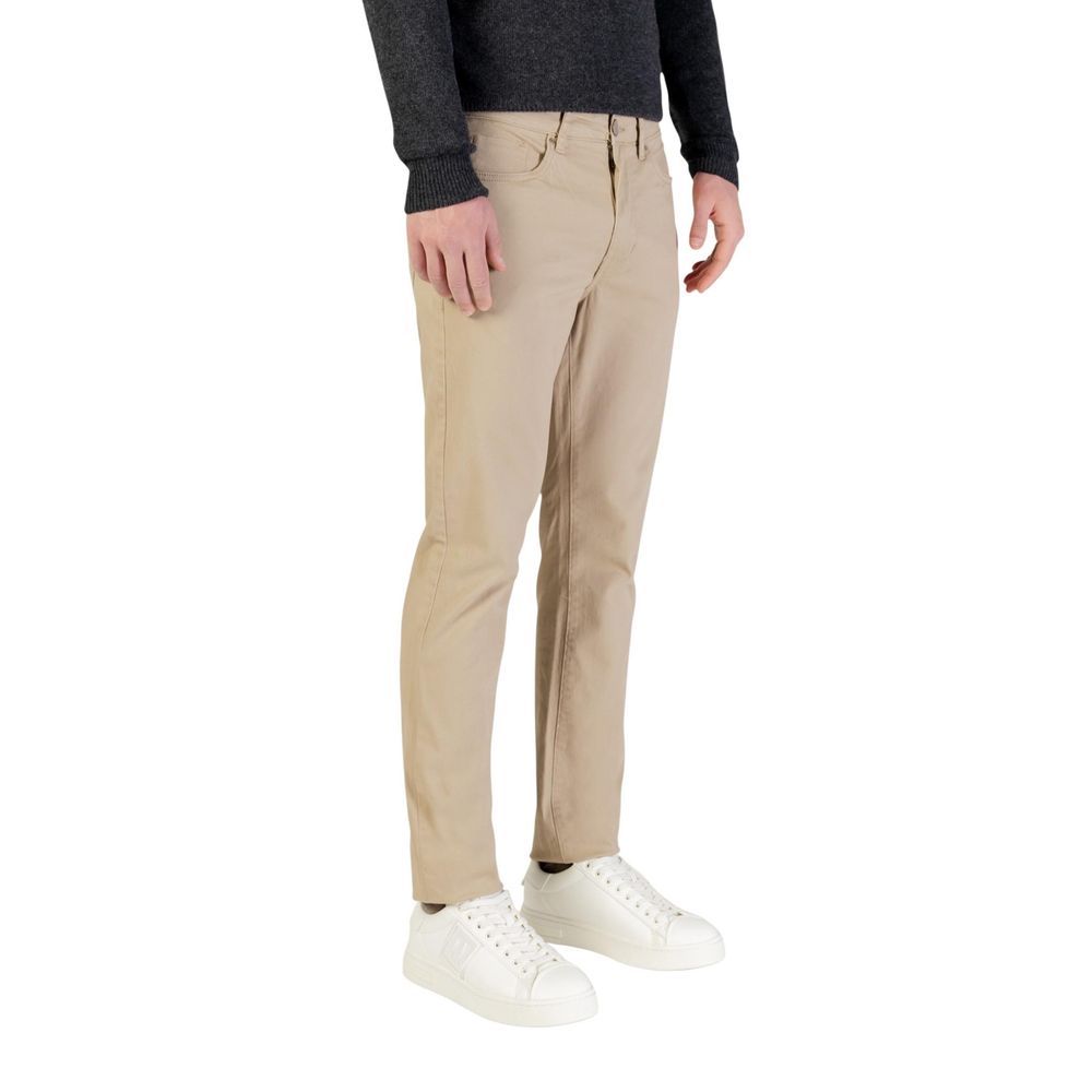 Trousers by Borghese for men in stretch cotton beige features an sartorial silhouette, showcasing a precise skinny & regular-fit and long with a sartorial for a refined look.