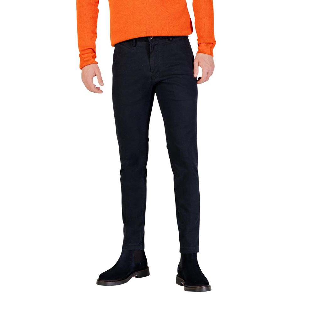 Trousers by Borghese for men in stretch cotton blue features a artisanal silhouette, showcasing a sophisticated skinny & regular-fit with a long and for a artisanal finish.