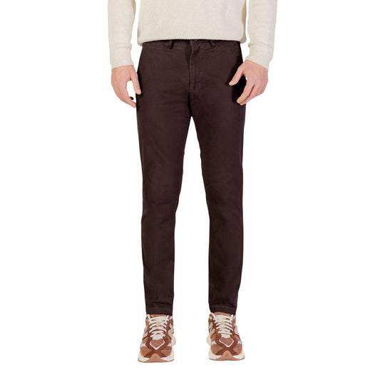Trousers by Borghese for men in stretch cotton brown features an on trend silhouette, showcasing a sophisticated skinny & regular-fit with a long and for an on trend finish.