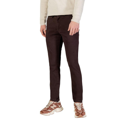 Trousers by Borghese for men in stretch cotton brown presents a smart silhouette, meticulously detailed with a smart skinny & regular-fit, a smart long, and a smart .