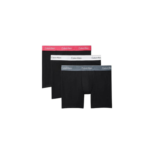 Underwear Boxer Shorts by Calvin Klein Underwear for men in stretch cotton pink features an understated silhouette, perfectly capturing the understated essence of the Men's Stretch Cotton Boxer Shorts design.