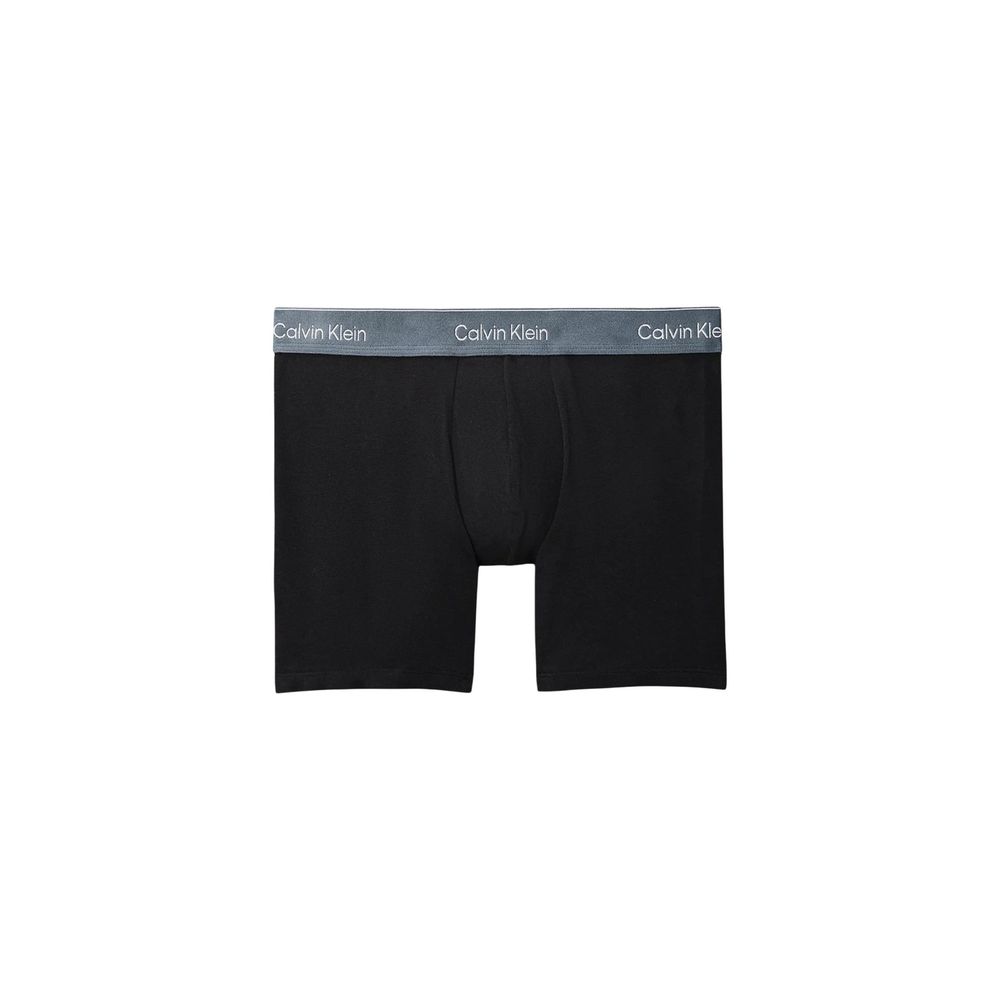 Underwear Boxer Shorts by Calvin Klein Underwear for men in stretch cotton pink presents a subtle silhouette as Men's Stretch Cotton Boxer Shorts, expertly tailored with a subtle fit for a premium look.