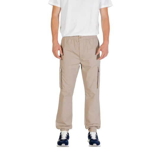Cargo Pants by Calvin Klein Jeans for men in stretch polyester cotton brown presents a on trend silhouette, artfully finished with a on trend regular-fit, long, and for a sophisticated look.