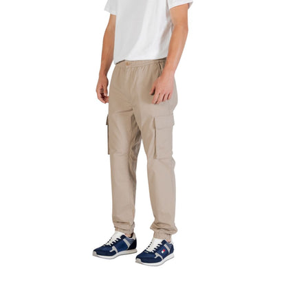 Cargo Pants by Calvin Klein Jeans for men in stretch polyester cotton brown features an stylish regular-fit with a long and , expertly finished with stylish utility detailing.