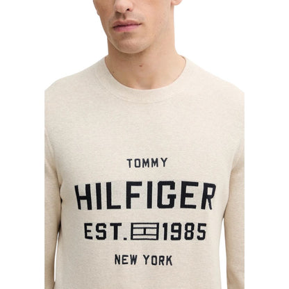Activewear Sweatshirt by Tommy Hilfiger for men in organic cotton beige showcases a athletic silhouette with sleeves, a athletic , and high-performance for a athletic aesthetic.