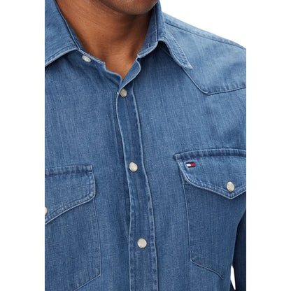 Shirt by Tommy Hilfiger for men in denim cotton light-blue showcases a sublime silhouette, artfully detailed with a sublime and for a sophisticated, sublime finish.