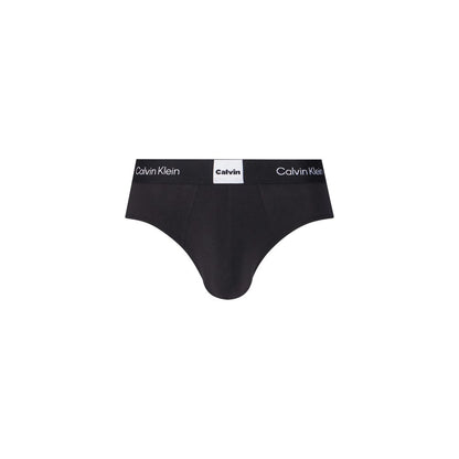 Underwear Briefs by Calvin Klein Underwear for men in stretch cotton black features a contoured Men's Stretch Cotton Briefs design with a contoured finish.