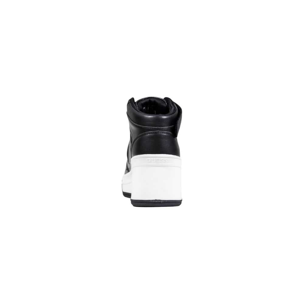Sneakers by Guess for women in polyethylene & polyurethane black features an sumptuous design from the Women's Casual Polyethylene & Polyurethane Sneakers collection, highlighting a sumptuous casual style for a premium, high-fashion look.