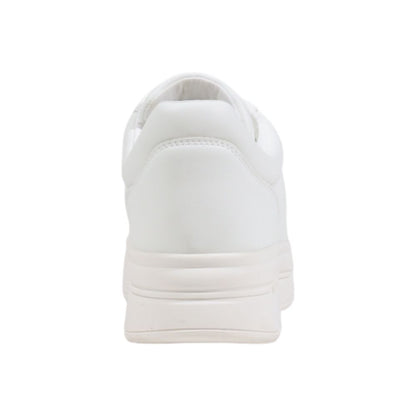 Sneakers by Guess for women in polyethylene & polyurethane white features an sumptuous design from the Women's Lightweight Casual Polyethylene & Polyurethane Sneakers collection, highlighting a sumptuous casual style for a premium, high-fashion look.
