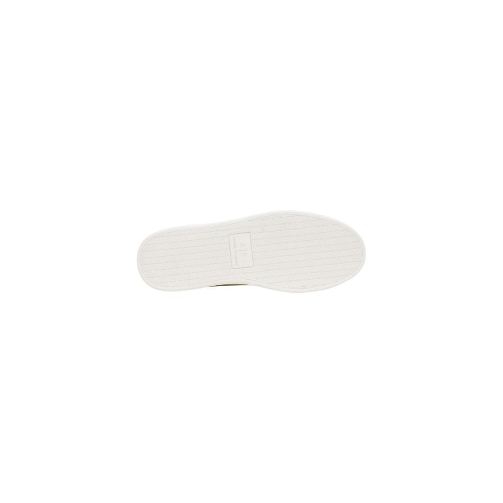 Sneakers by Armani Exchange for men in polyester white features a sumptuous design, perfectly showcasing the sumptuous low-top casual style of this Men's Lightweight Low-Top Casual Polyester Sneakers.