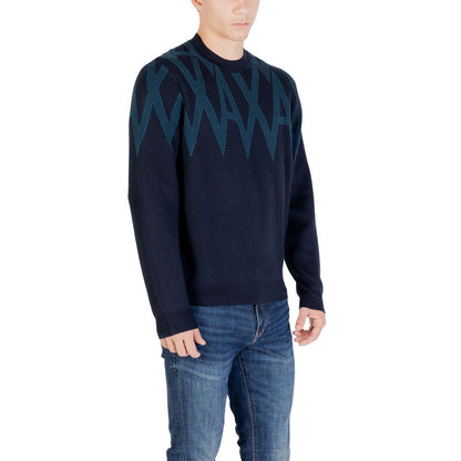 Sweatshirt by Armani Exchange for men in cotton & marabou wool black features an enviable silhouette, showcasing a premium and refined crew neckline for a truly enviable finish.