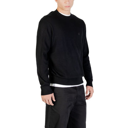 Sweatshirt by Armani Exchange for men in silk cotton & viscose black presents a smart casual silhouette, featuring a smart casual round crew neckline and for a sophisticated look.