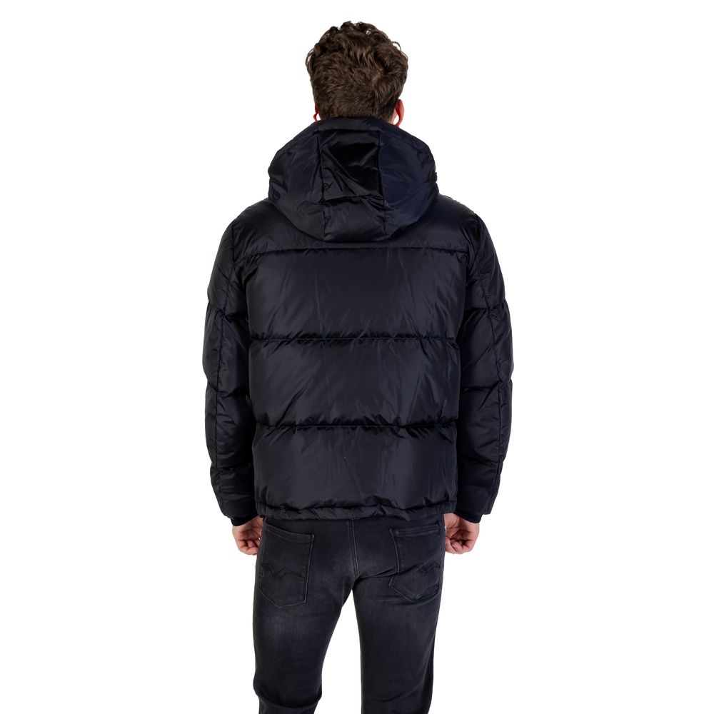 Hooded Overcoat by Armani Exchange for men in polyamide blue features a cosy chic silhouette, artfully detailed with a sophisticated hooded neckline and premium thermal, lightweight, pockets, hooded & insulated for a cosy chic finish.