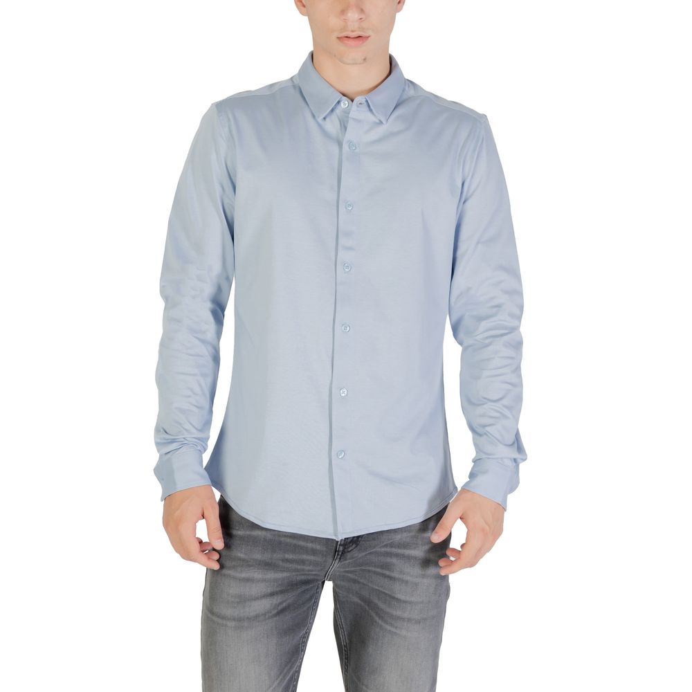 Shirt by Only & Sons for men in cotton blue presents a discerning silhouette, showcasing a sophisticated and long-sleeve for a truly discerning finish.