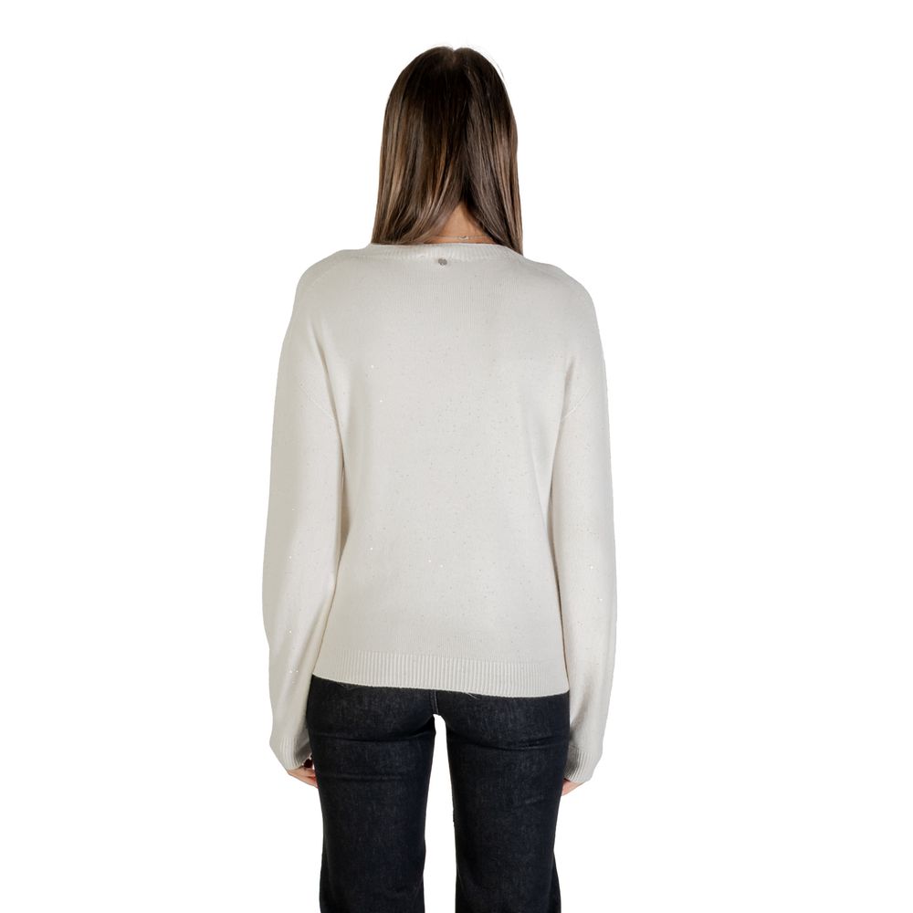 Sweatshirt by Liu Jo for women in polyamide polester viscose white features an enviable silhouette, showcasing a premium and refined crew neckline for a truly enviable finish.