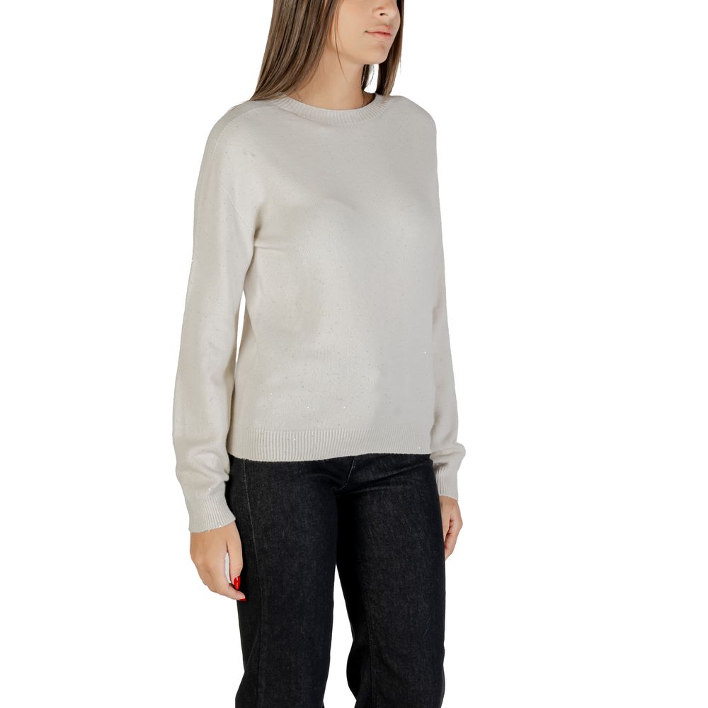 Sweatshirt by Liu Jo for women in polyamide polester viscose white features an provocated silhouette, detailed with a provocated and a refined crew neckline for a sophisticated aesthetic.