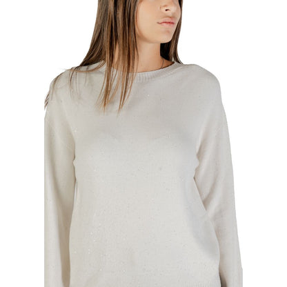 Sweatshirt by Liu Jo for women in polyamide polester viscose white showcases a slouchy chic silhouette, artfully detailed with a slouchy chic and for a slouchy chic finish.