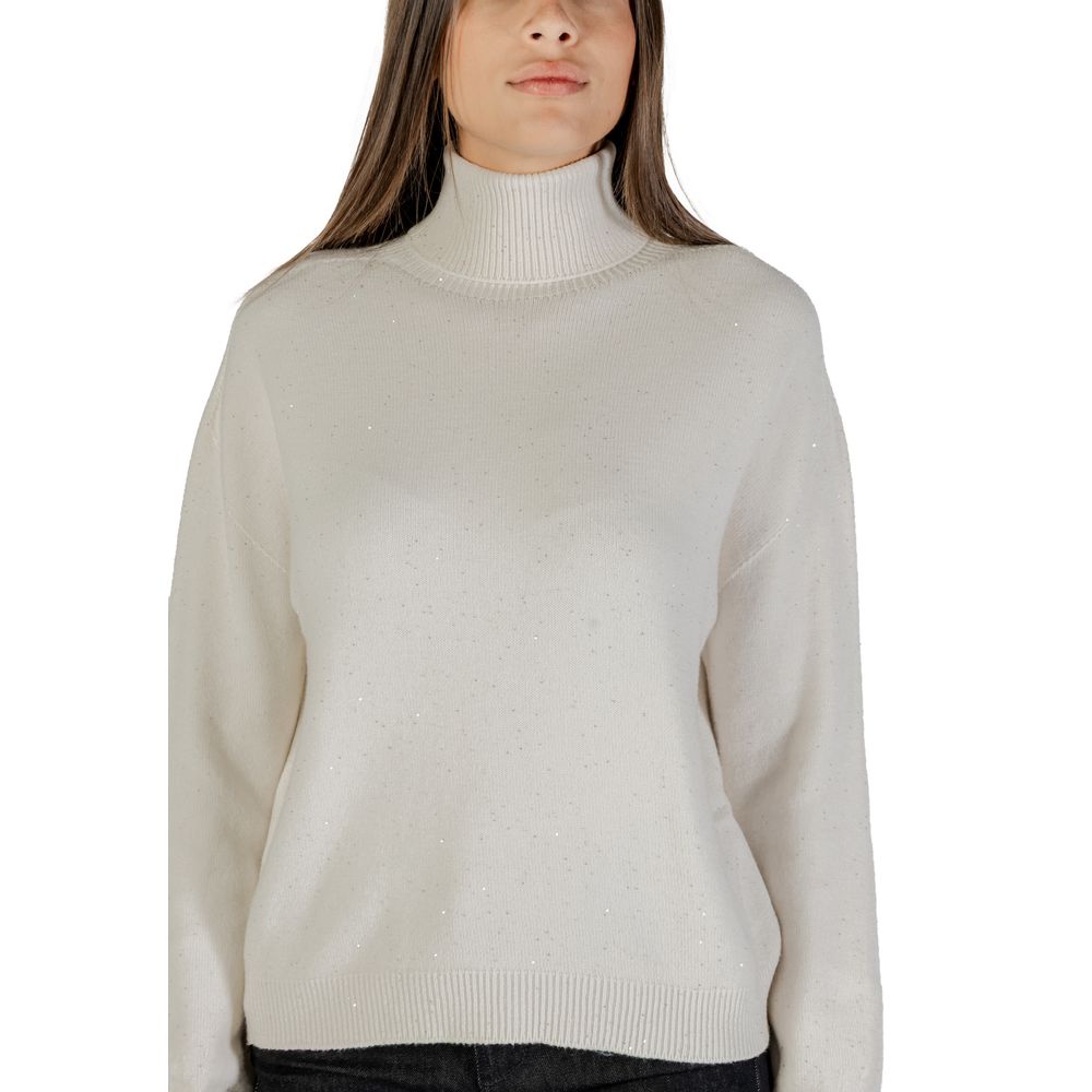 Sweatshirt by Liu Jo for women in polyamide polester viscose white features an magnificent silhouette, showcasing a sophisticated and detail for a truly magnificent finish.