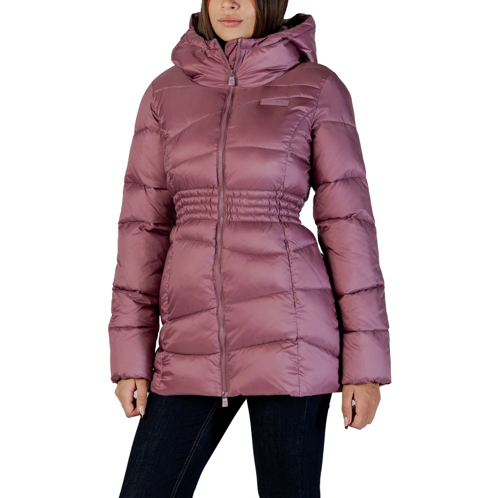 This Hooded Bomber Jacket by EA7 Emporio Armani for women in polyamide purple exhibits a edgy silhouette, meticulously detailed with functional lightweight, hooded & insulated and a edgy hooded neckline for a edgy finish.