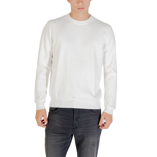 Sweatshirt by Antony Morato for men in polyamide & polyester beige features a unrivaled silhouette with a refined crew neckline and unrivaled long-sleeve detailing for a sophisticated look.
