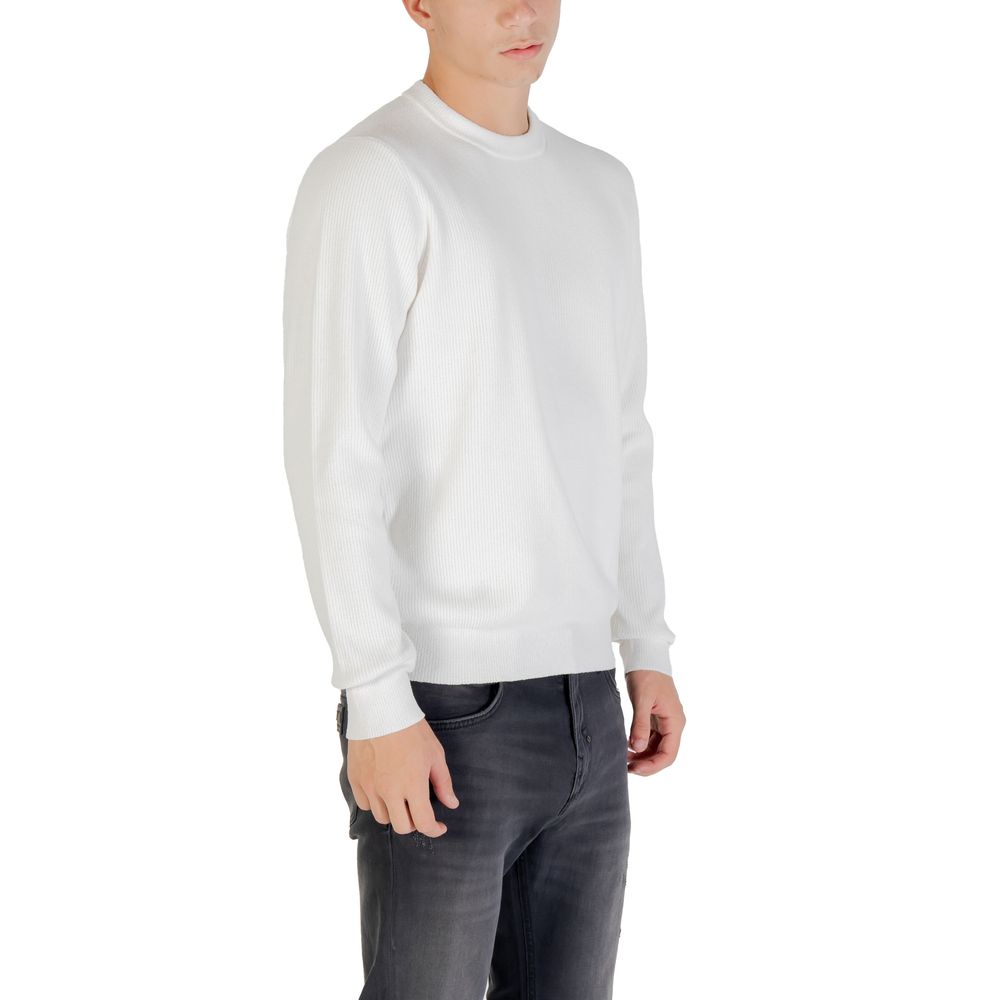 Sweatshirt by Antony Morato for men in polyamide & polyester beige features an exquisite silhouette, showcasing and crew neckline details for a exquisite look.