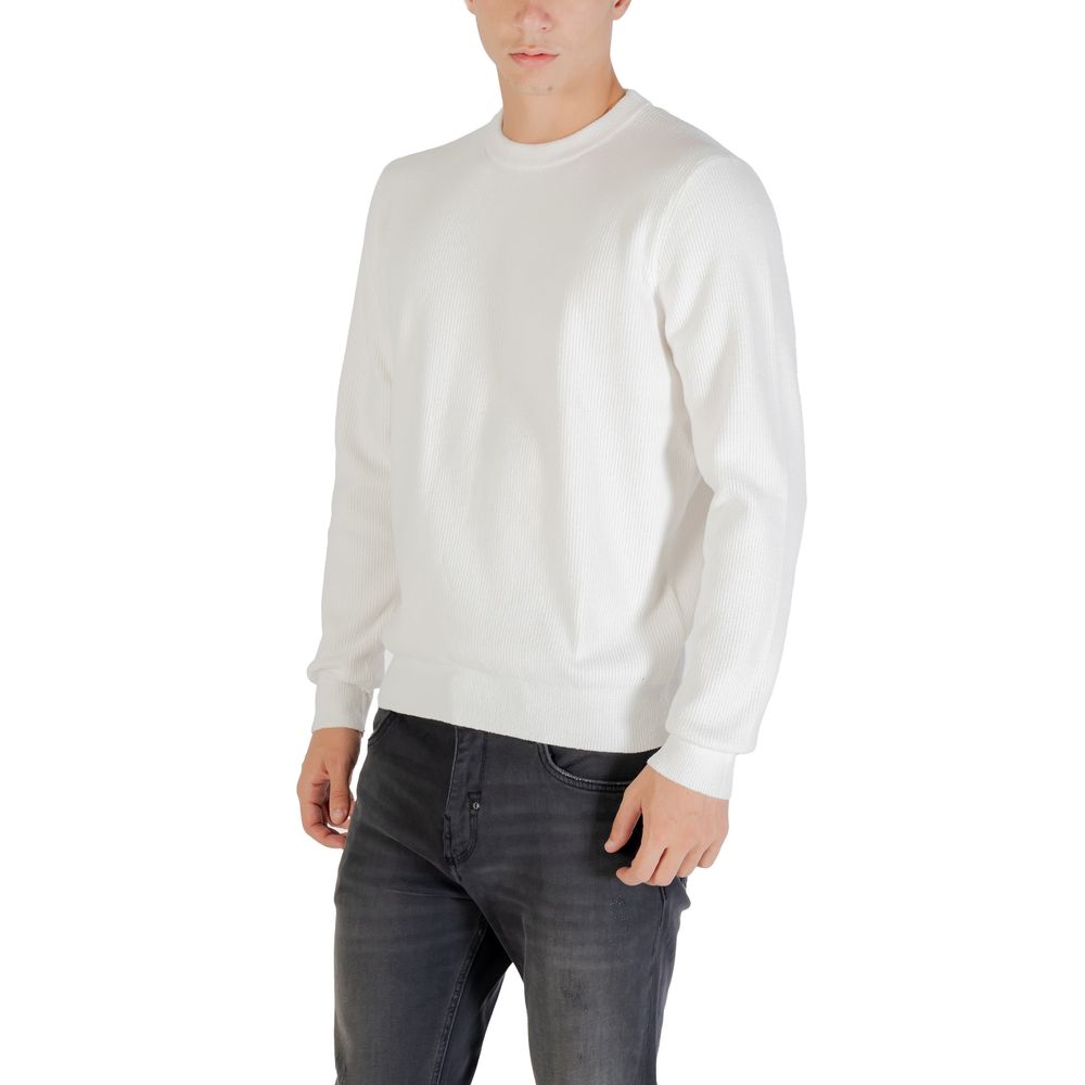 Sweatshirt by Antony Morato for men in polyamide & polyester beige features an magnificent silhouette, showcasing a sophisticated crew neckline and detail for a truly magnificent finish.