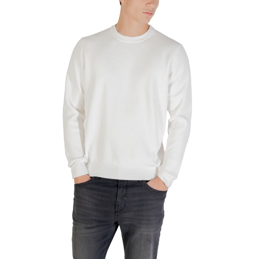 Sweatshirt by Antony Morato for men in polyamide & polyester beige features an enviable silhouette, showcasing a premium and refined for a truly enviable finish.