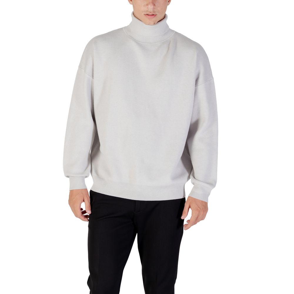 Sweatshirt by Antony Morato for men in polyamide polester viscose gray presents a smart casual silhouette, featuring a smart casual high-neck neckline and for a sophisticated look.