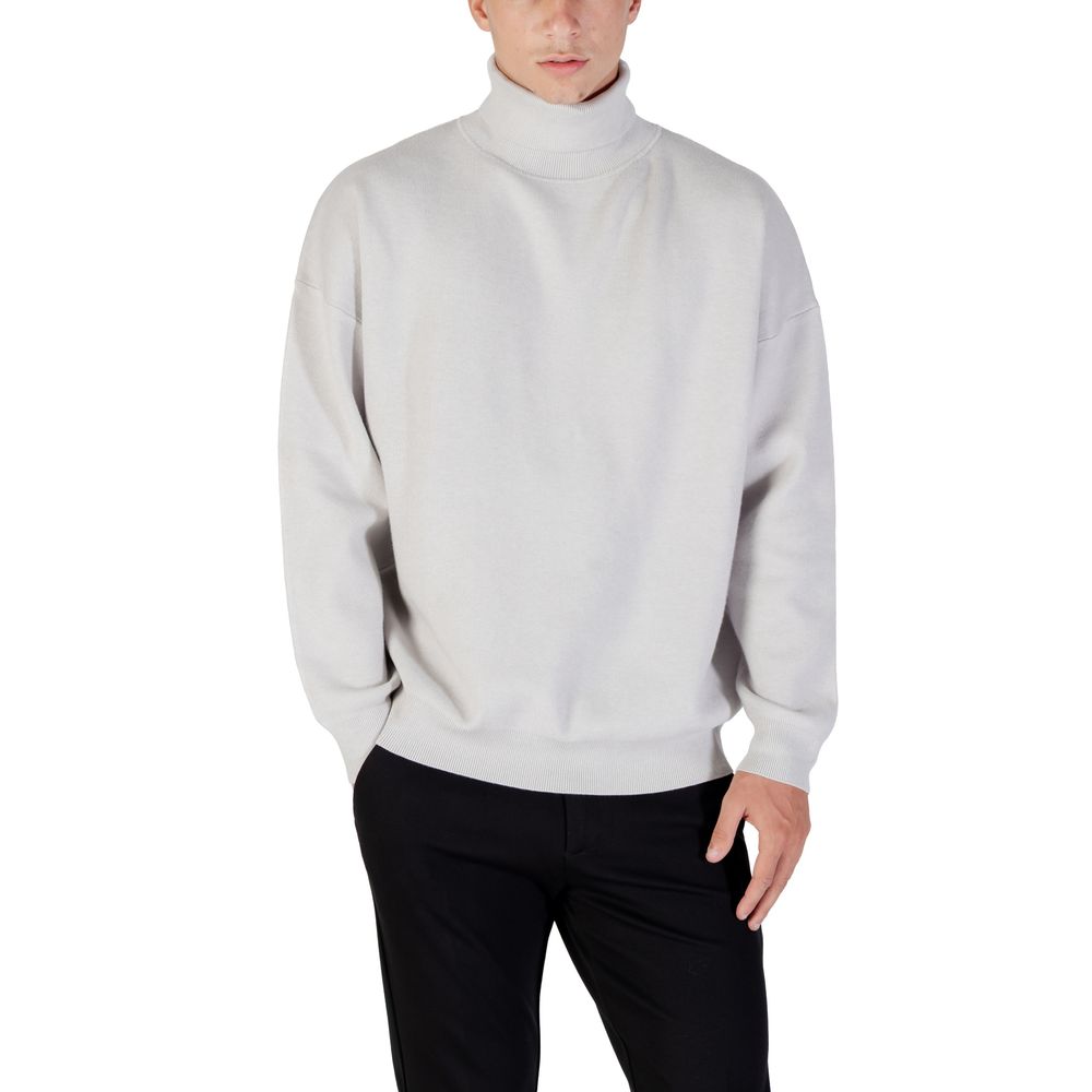 Sweatshirt by Antony Morato for men in polyamide polester viscose gray showcases a slouchy chic silhouette, artfully detailed with a slouchy chic and for a slouchy chic finish.