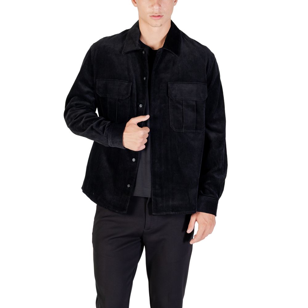 Shirt by Antony Morato for men in cotton corduroy black showcases a sharp silhouette, elegantly detailed with a sharp and sharp .