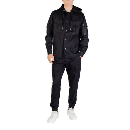 Trousers by Antony Morato for men in viscose cotton black presents a perennial silhouette, meticulously tailored with a regular-fit cut, long finish, and an elegant .