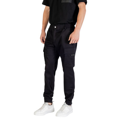 Trousers by Antony Morato for men in viscose cotton black features a tailored silhouette with a tailored regular-fit, defined by its long and a sophisticated .