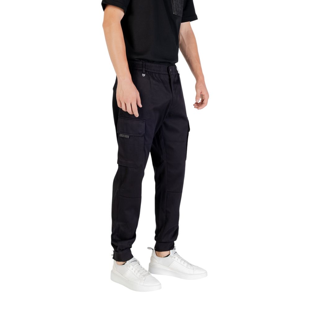 Trousers by Antony Morato for men in viscose cotton black features an on trend silhouette, showcasing a sophisticated regular-fit with a long and for an on trend finish.